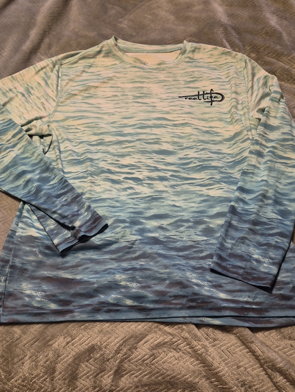 Reel Life Men’s Long Sleeve Swim Rash Guard - Blue Ocean Print